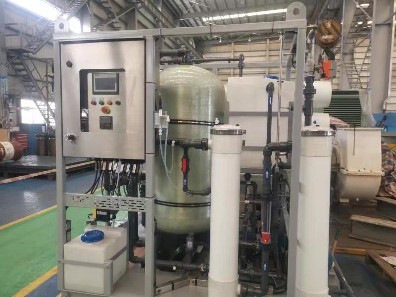 Reverse osmosis water making machine